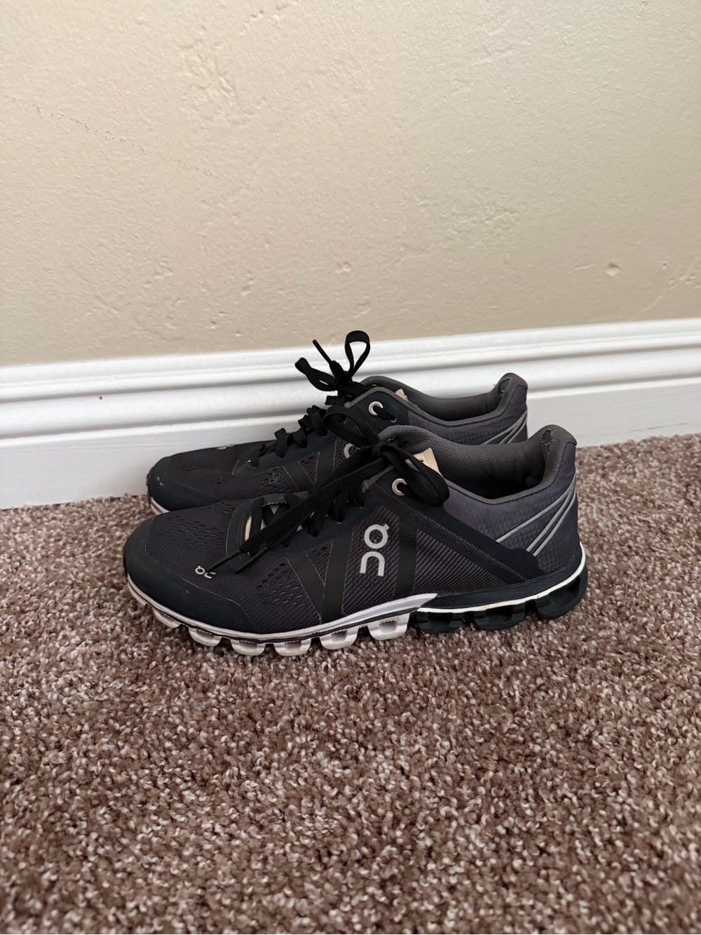 On Running Women’s Cloud Running Shoes in Black and Gray